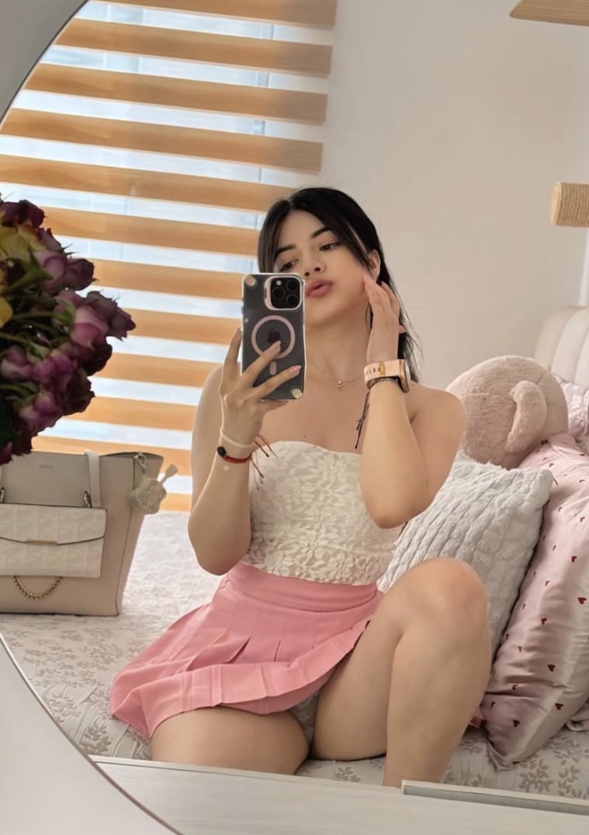 Eski Kışla Zayıf Bayan Escort Melekhan