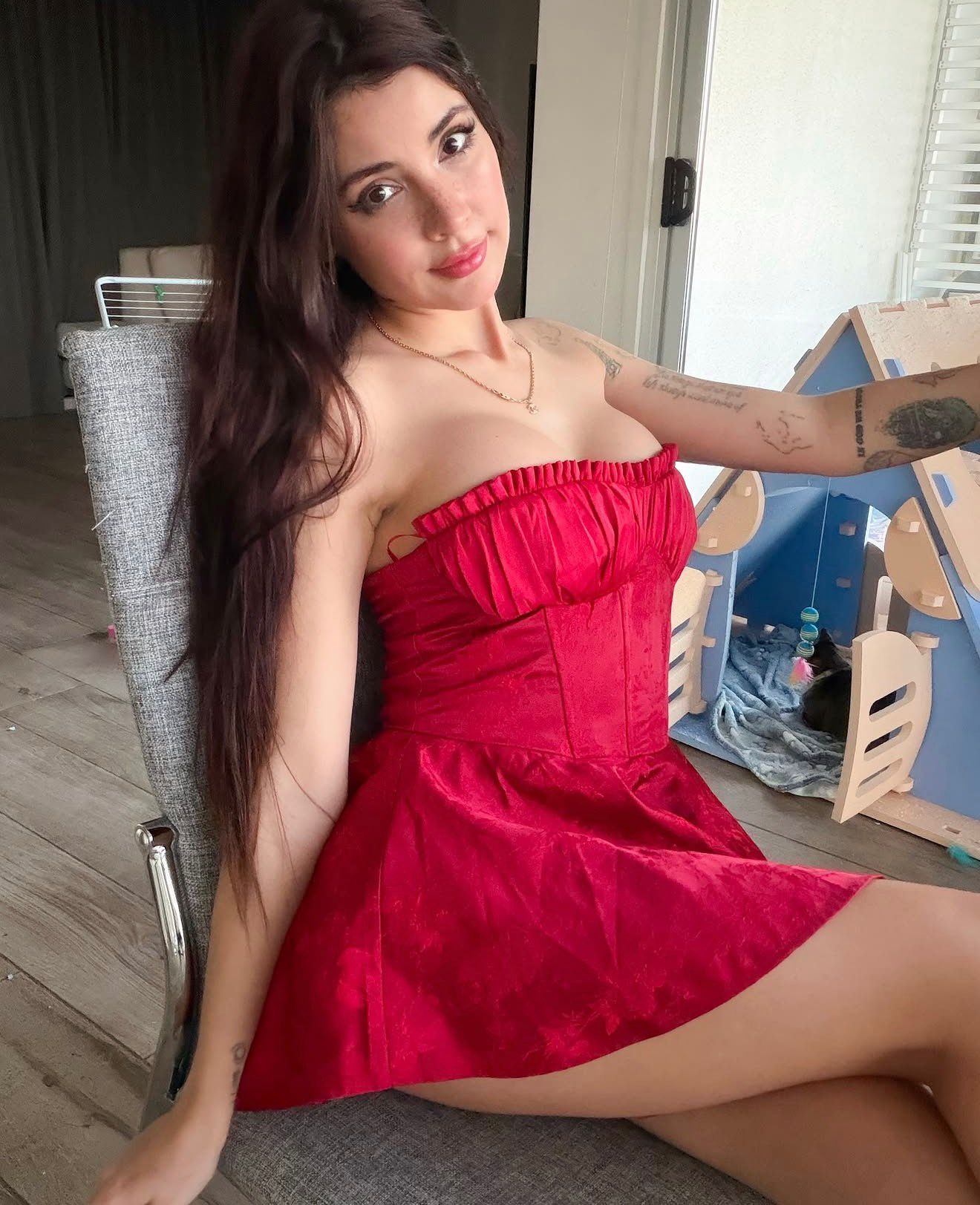 Sarıtaş Sadık ve Güzel Kadın Escort Sevim