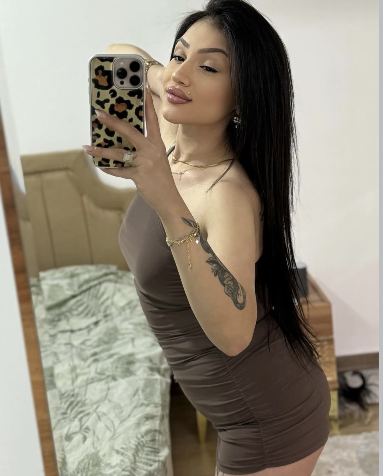 Mezarlık İri Göğüslü Bayan Escort Hülya